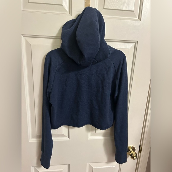 Gymshark Training Cropped Hoodie Sweatshirt Women’s Size Medium Navy Blue - Picture 5 of 5